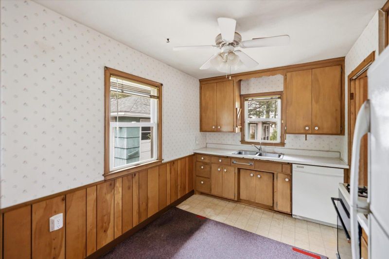 8680 Granada Ave S, Cottage Grove, MN 55016