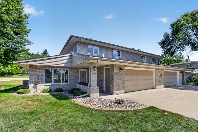 305 Salem Point Dr SW, Rochester, MN 55902
