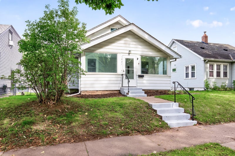 1927 Sherwood Ave, Saint Paul, MN 55119