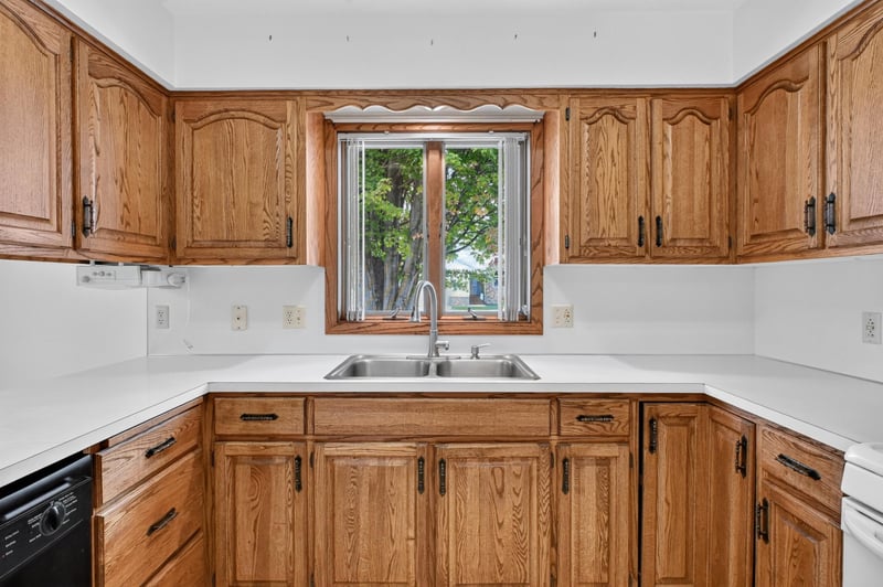 302 W Queen St, Osakis, MN 56360