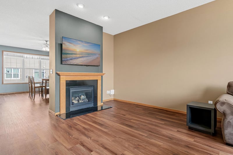 4108 Parker Trl, Robbinsdale, MN 55422