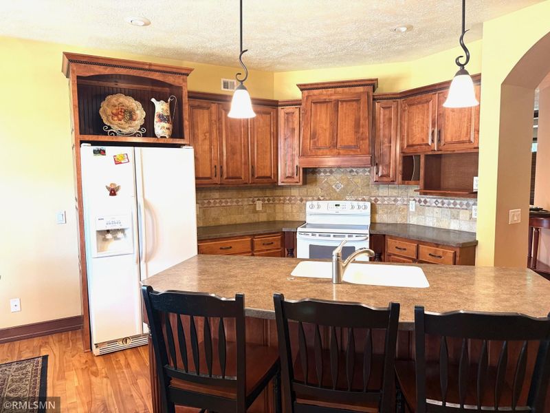 104 W Veterans Dr, Luverne, MN 56156