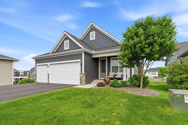 10950 38th Ct N, Lake Elmo, MN 55042