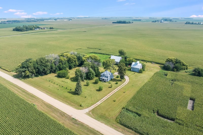 1668 150th Ave, Welcome, MN 56181