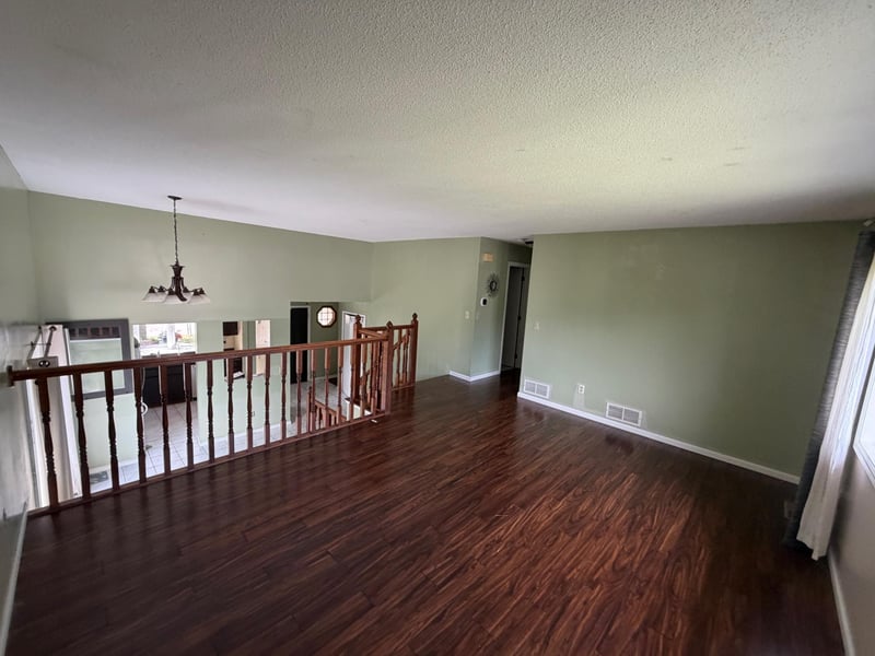6546 Upper 22nd St N, Oakdale, MN 55128