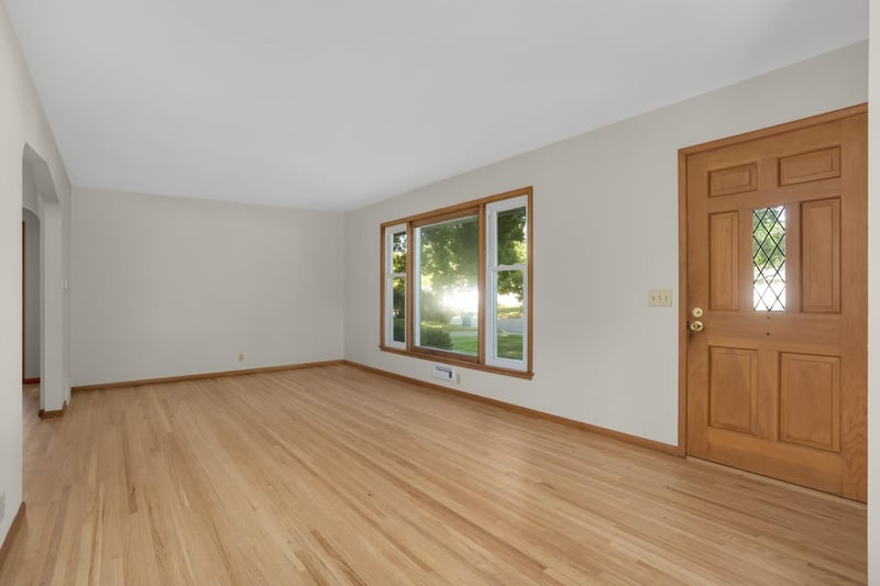 7214 Clinton Ave, Richfield, MN 55423