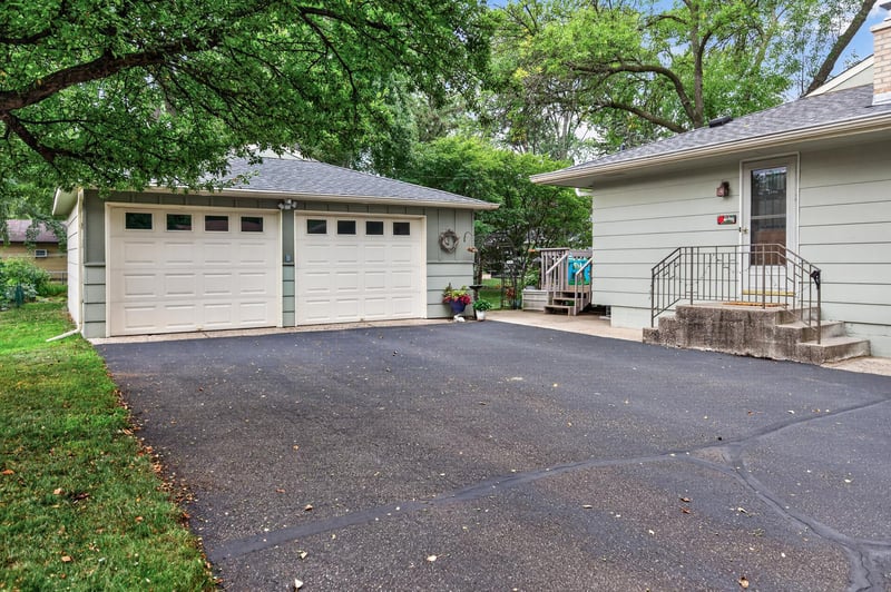 10243 100th Ave N, Maple Grove, MN 55369