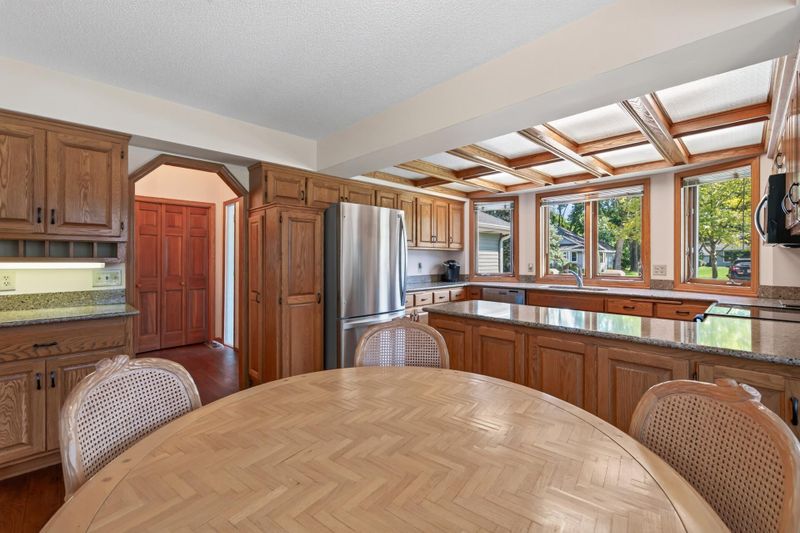1144 Lois Ct, Shoreview, MN 55126