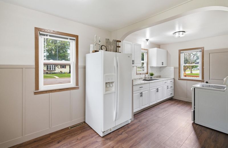 412 S Central Ave, Mapleton, MN 56065