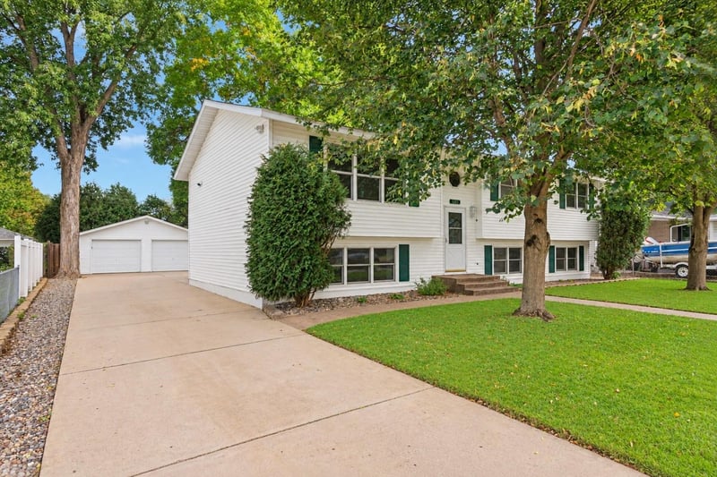 1601 Walnut St, Hastings, MN 55033