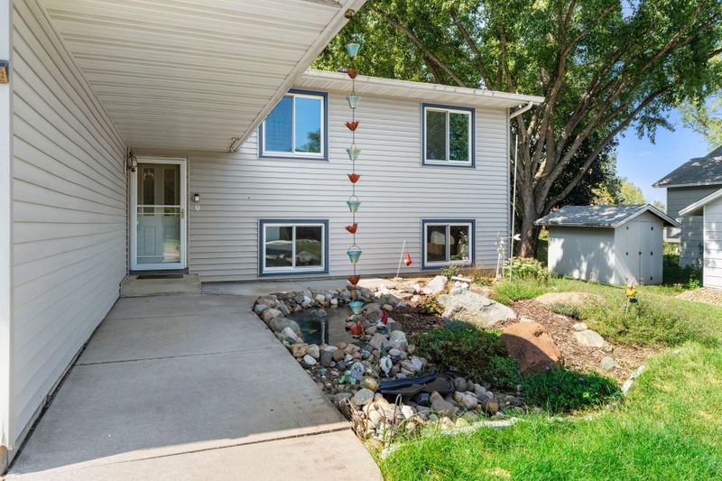 16995 Gannon Way W, Rosemount, MN 55068