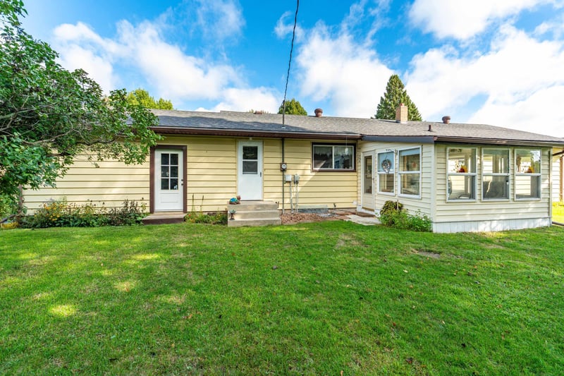 101 W Hillside Ave, Fergus Falls, MN 56537