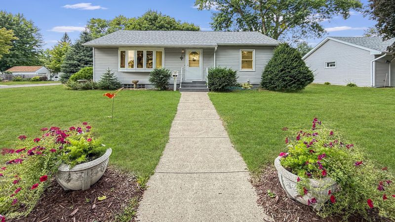 721 S 11th St, Montevideo, MN 56265