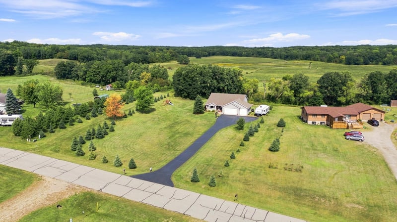 30860 Carefree Ln, Detroit Lakes, MN 56501
