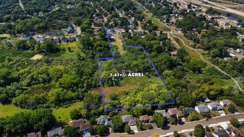 3032 Labore Rd, Little Canada, MN 55109