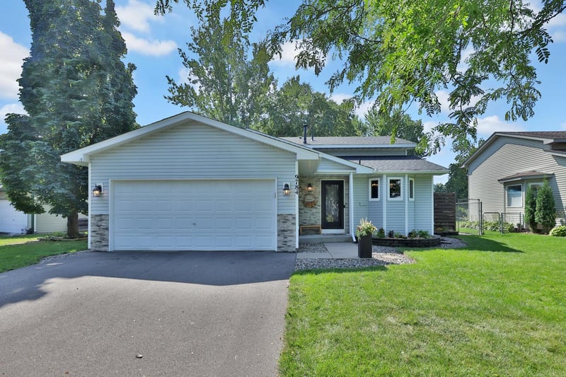 9784 Hamlet Ave S, Cottage Grove, MN 55016