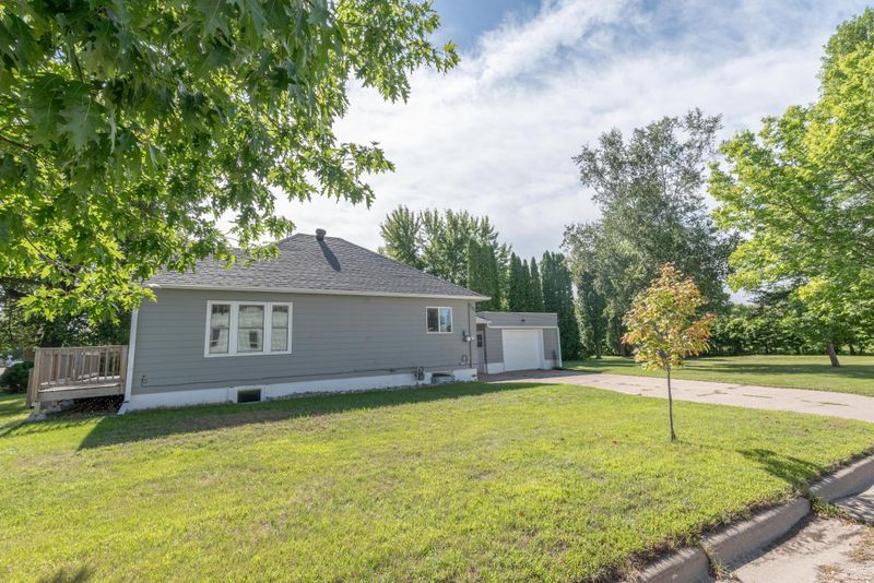 457 2nd St SW, Perham, MN 56573