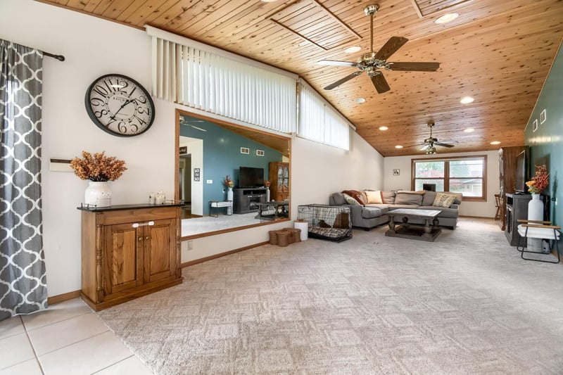 1417 18th St NW, New Brighton, MN 55112