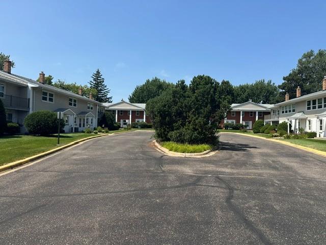 1366 Colonial Dr #1366, Roseville, MN 55113