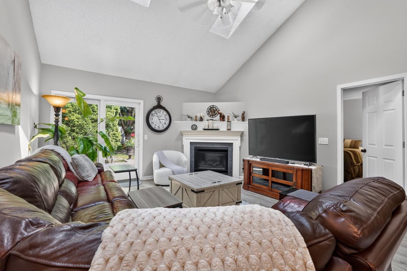 2408 Viola Heights Dr NE, Rochester, MN 55906
