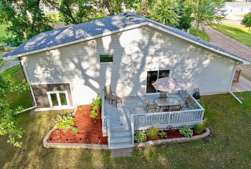 2319 Cottonwood Lake Dr, Windom, MN 56101