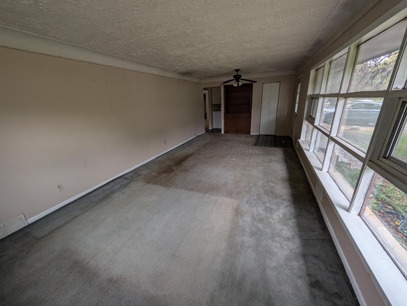 796 Stoughton Ave, Chaska, MN 55318
