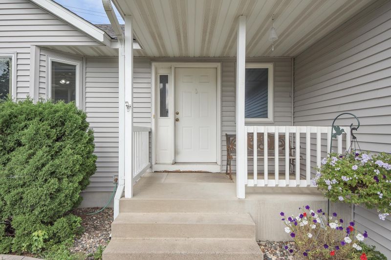 715 Prairie Ln, Sauk Rapids, MN 56379