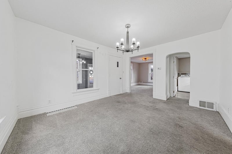 15 14th St NE, Faribault, MN 55021