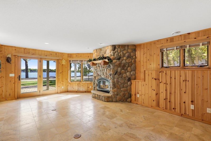 1001 Lakeshore Dr, Big Lake, MN 55309