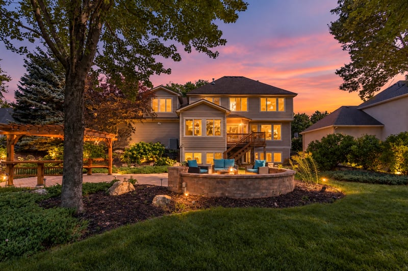 3034 Edgewater Dr, Woodbury, MN 55125