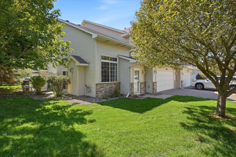 8994 92nd St S, Cottage Grove, MN 55016