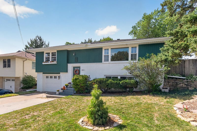 3812 Buchanan St NE, Columbia Heights, MN 55421