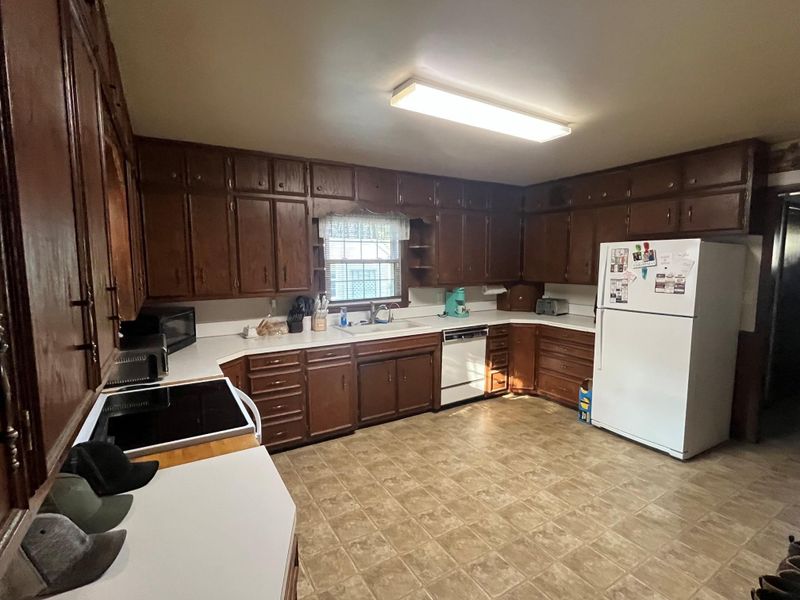 628 12th St, Dawson, MN 56232