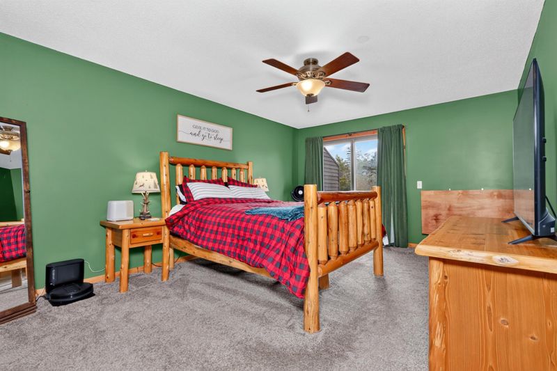 402 Quadna Mountain Rd, Hill City, MN 55748