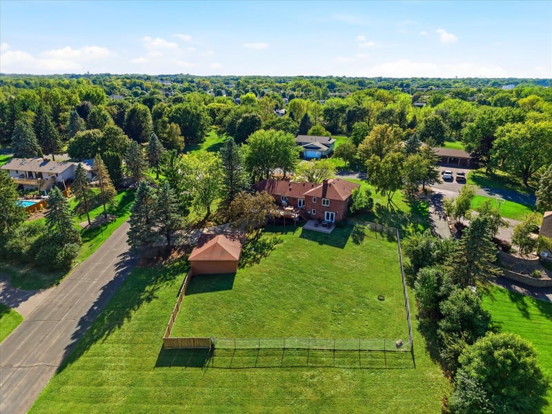 5431 Hilltop Ave N, Lake Elmo, MN 55042