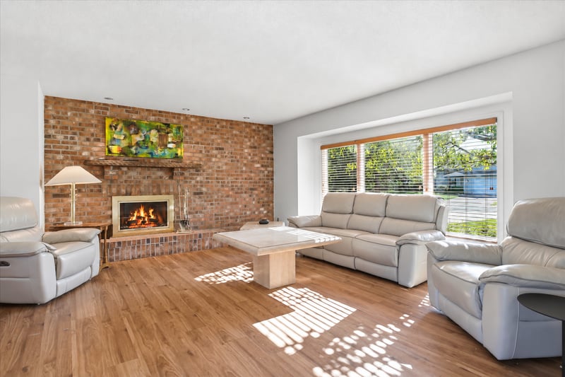 5431 Hilltop Ave N, Lake Elmo, MN 55042