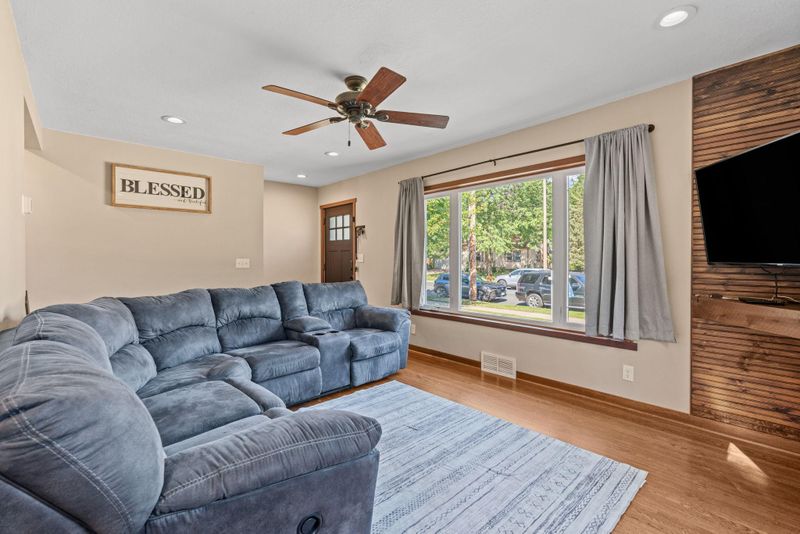 3120 Lower 147th St W, Rosemount, MN 55068