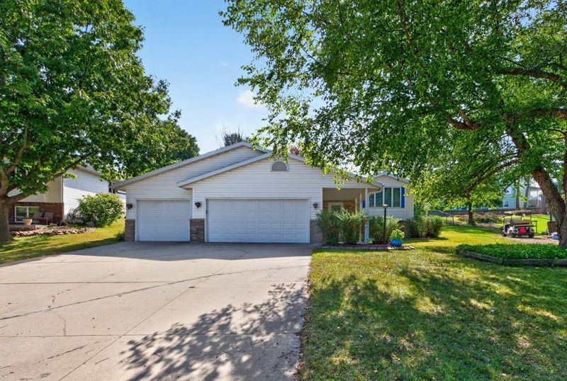 316 11th St NW, Byron, MN 55920