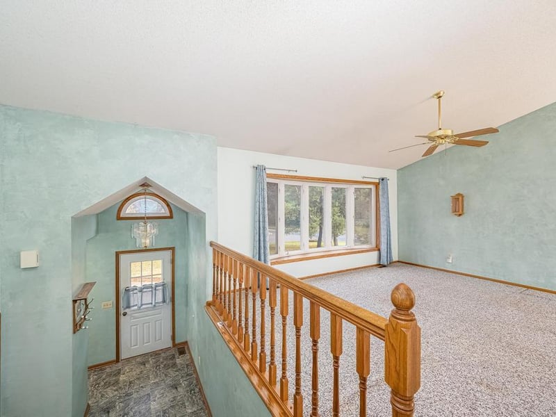 2613 Kennelly Pl, Burnsville, MN 55337