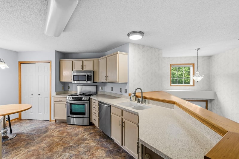 3848 Linden Ave, White Bear Lake, MN 55110