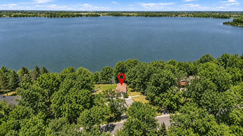 7630 Long Lake Rd, Willmar, MN 56201