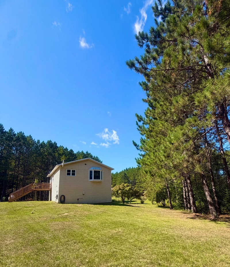 7120 Stockland Rd, Virginia, MN 55792