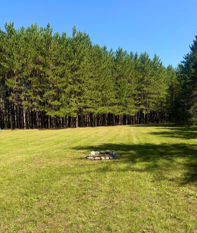 7120 Stockland Rd, Virginia, MN 55792