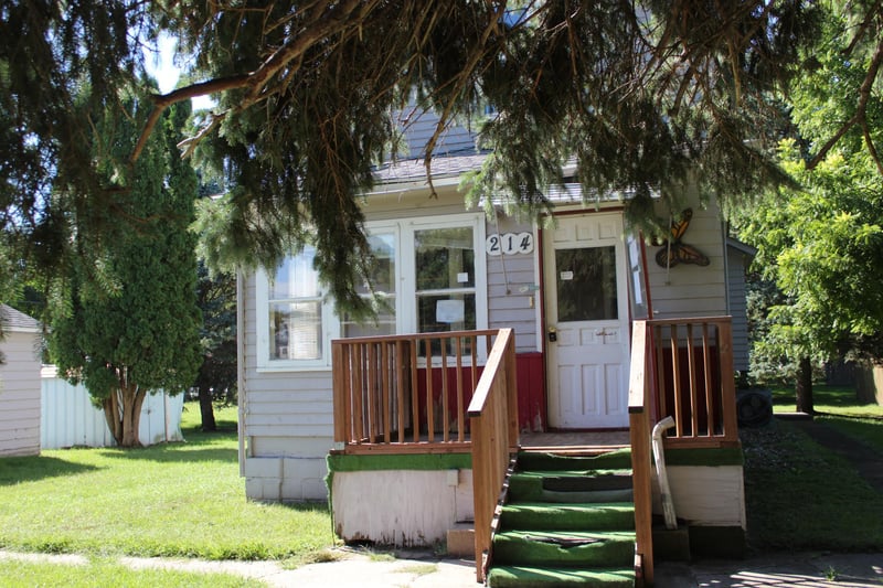 214 2nd St NW, Pennock, MN 56279