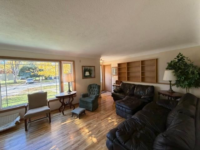 1320 5th St S, Moorhead, MN 56560