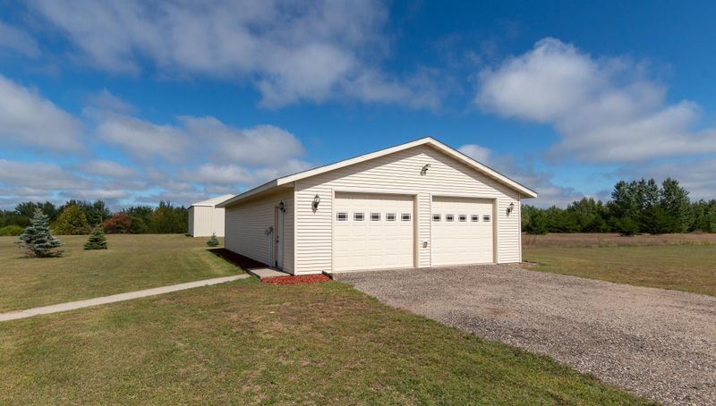 6057 Kestrel Rd NW, Bemidji, MN 56601