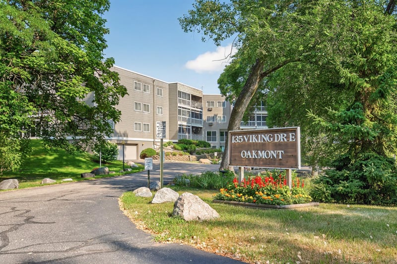 135 Viking Dr E #309, Little Canada, MN 55117