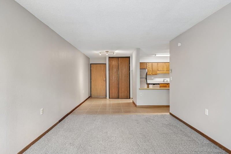 221 Grand Ave W #115, South Saint Paul, MN 55075