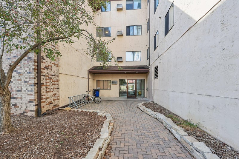 221 Grand Ave W #115, South Saint Paul, MN 55075