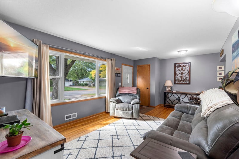 11833 Ilex St NW, Coon Rapids, MN 55448